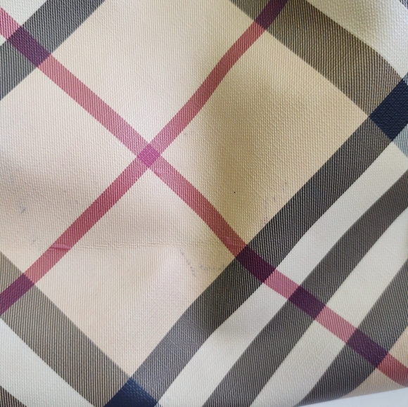 Burberry Canterbury Black Patent Bag - Picture 7 of 14